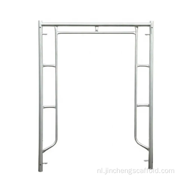 Steigerwandeling door frame voor constructie